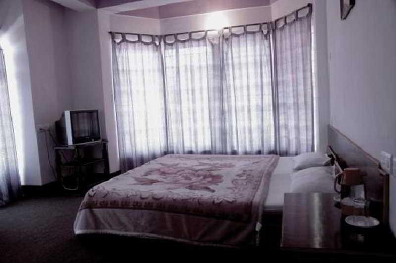 The Komfort Inn Chandigarh Bagian luar foto