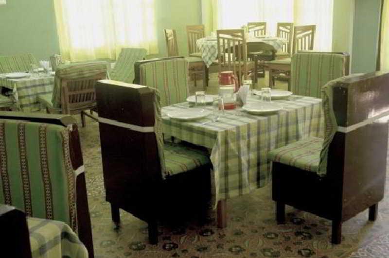 The Komfort Inn Chandigarh Bagian luar foto